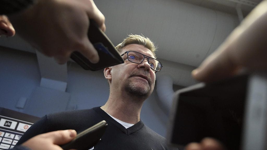 Jukka Jalonen antaa uusille pelaajille näytönpaikkoja lauantain Tshekki-ottelussa.