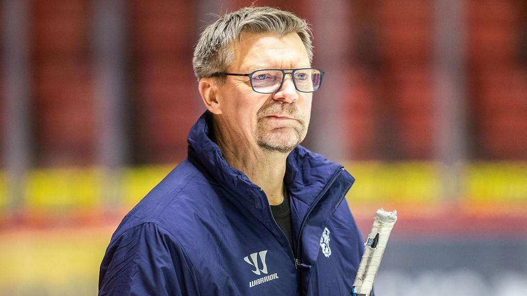 Jukka Jalonen johdattaa Leijonat Ruotsin EHT-turnauksn päätöspeliin.