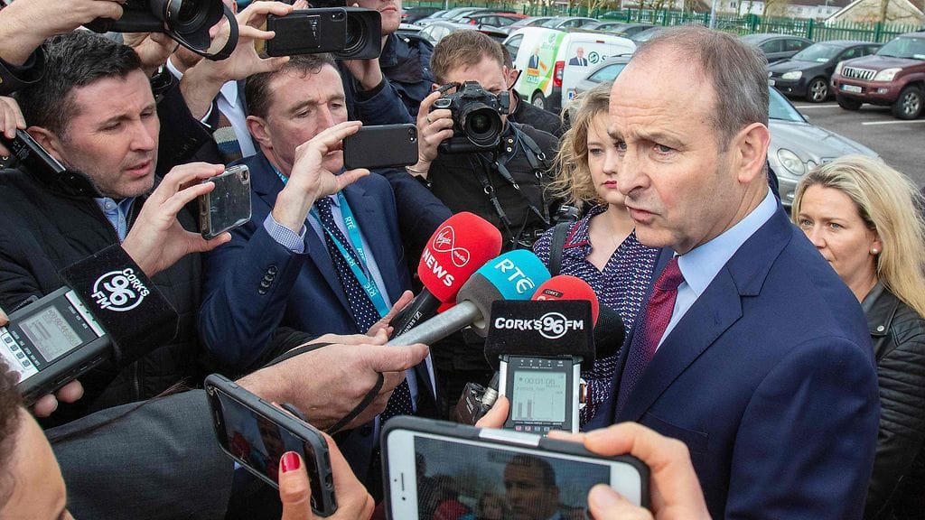 Irlannissa keskustaoikeistolainen Fianna Fail -puolue on saanut eniten paikkoja maan parlamenttiin.