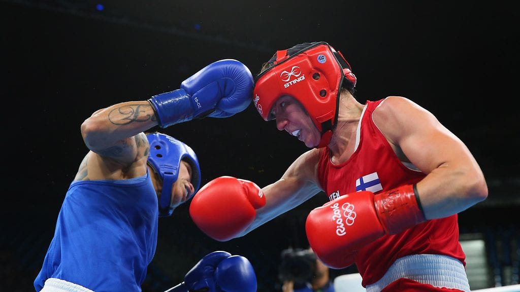 Mira Potkonen toi Suomelle olympiamitalin vuoden 2016 Rion ja vuoden 2020 Tokion olympialaisista. Nyt nyrkkeilyä uhkaa putoaminen olympiaohjelmasta.
