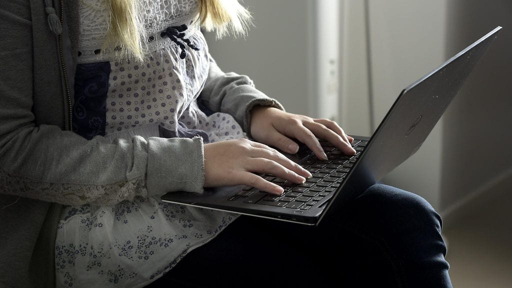 Kaupassa Sanomalle siirtyy Almalta 13 paikallislehteä.