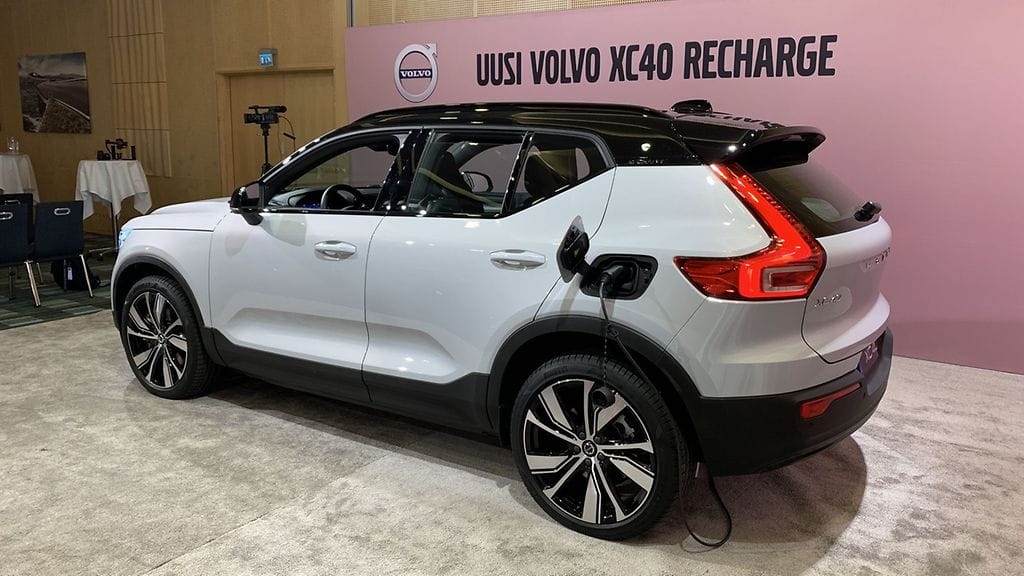 volvo xc40 teknavi
