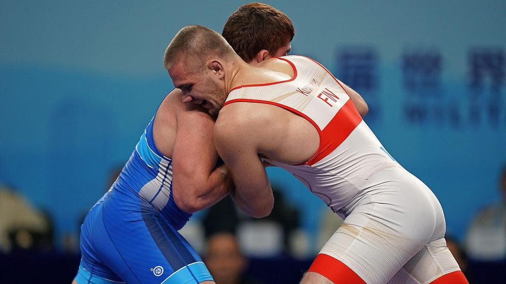 Elias Kuosmanen painii EM-mitalista Rooman kisoissa.