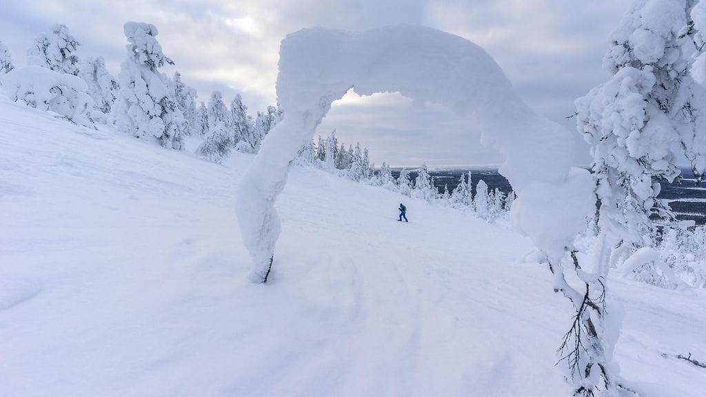 Mies kuoli lasketteluonnettomuudessa Pyhätunturilla. Kuvituskuva.