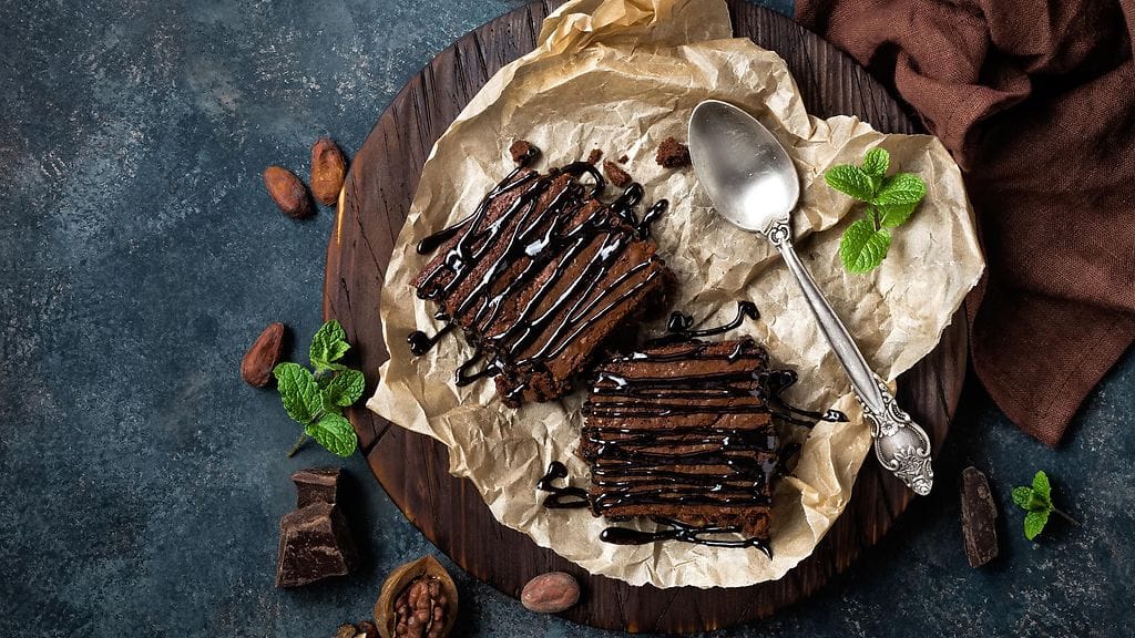 Espressojauheen käyttö suklaisissa leivonnaisissa syventää kaakaon ja suklaan makuja. Kuvituskuva