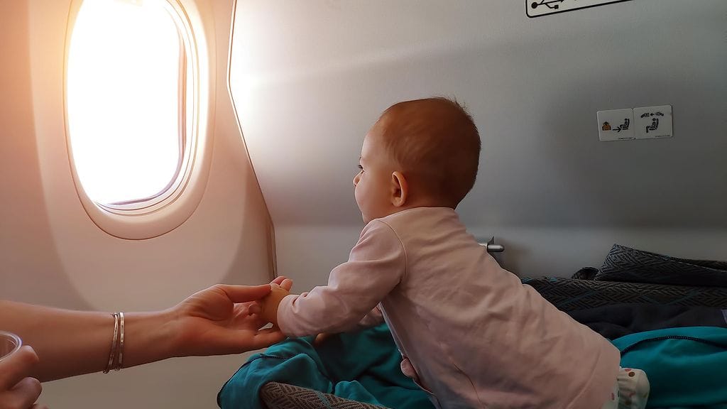 Caren ja Dustin Mooren vauvahakureissusta tuli ikimuistoinen, kiitos täysin tuntemattomien ihmisten!