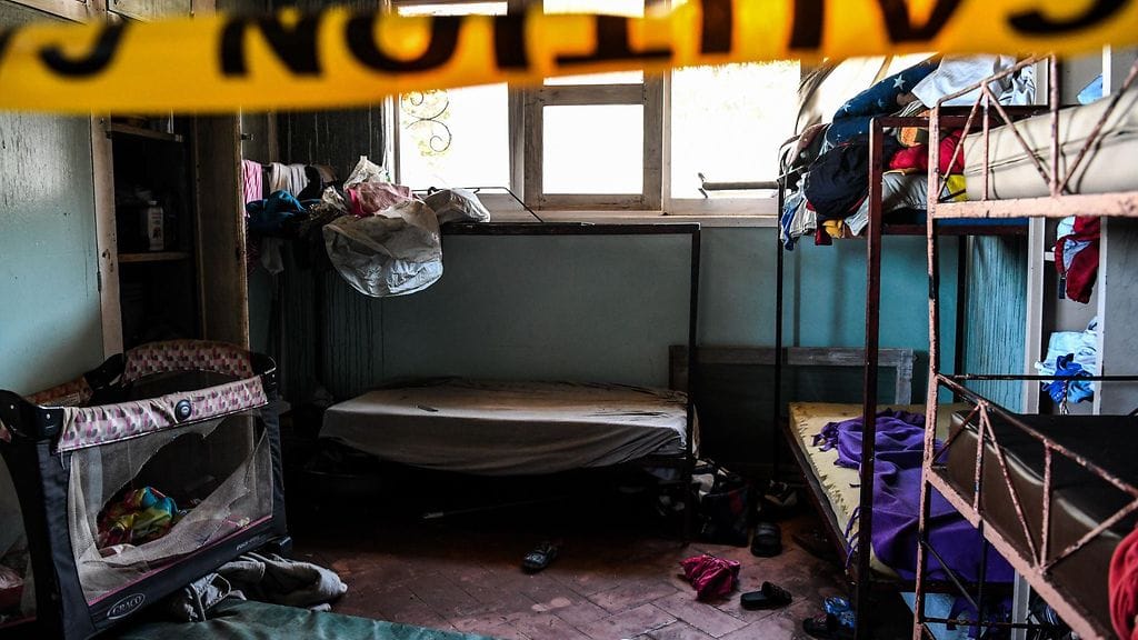 Surullinen näky orpokodissa tulipalon jälkeisenä päivänä 14. helmikuuta.