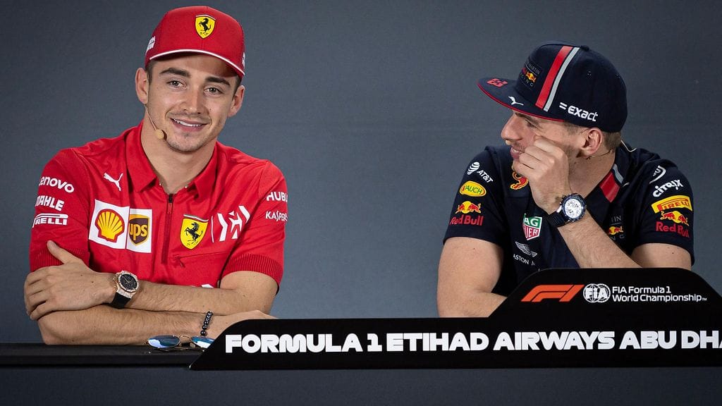 Charles Leclerc (vasemmalla) ja Max Verstappen (oikealla) allekirjoittivat uudet sopimukset talliensa kanssa. Mercedes-pomo Toto Wolff heitti kuitenkin sopimusten ylle kysymysmerkkejä.