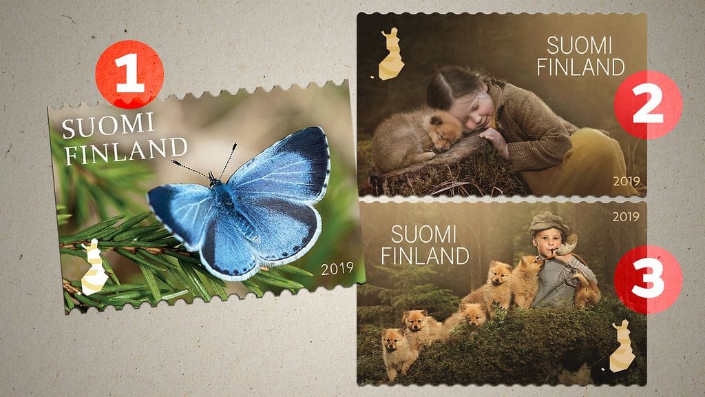 Kolme kauneimmaksi äänestettyä postimerkkiä. Ykkösenä Paatsamansiipi, kakkosena ja kolmantena Metsäretki-merkit.