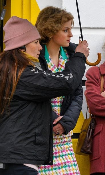 Emma Corrin prinsessa Dianan roolissa (1)