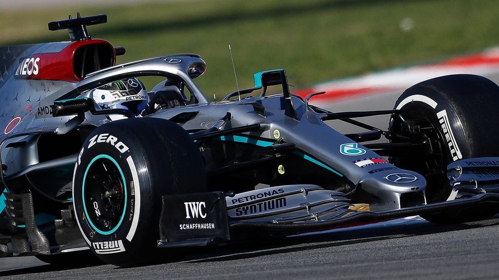 Valtteri Bottas vauhdissa Barcelonan radalla.