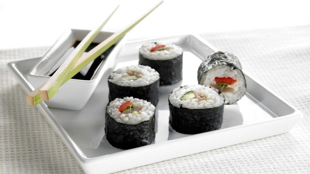 Silakansyönti kannattaa, sillä silakka on ravinnerikas kala, joka sopii arkeen ja juhlaan.