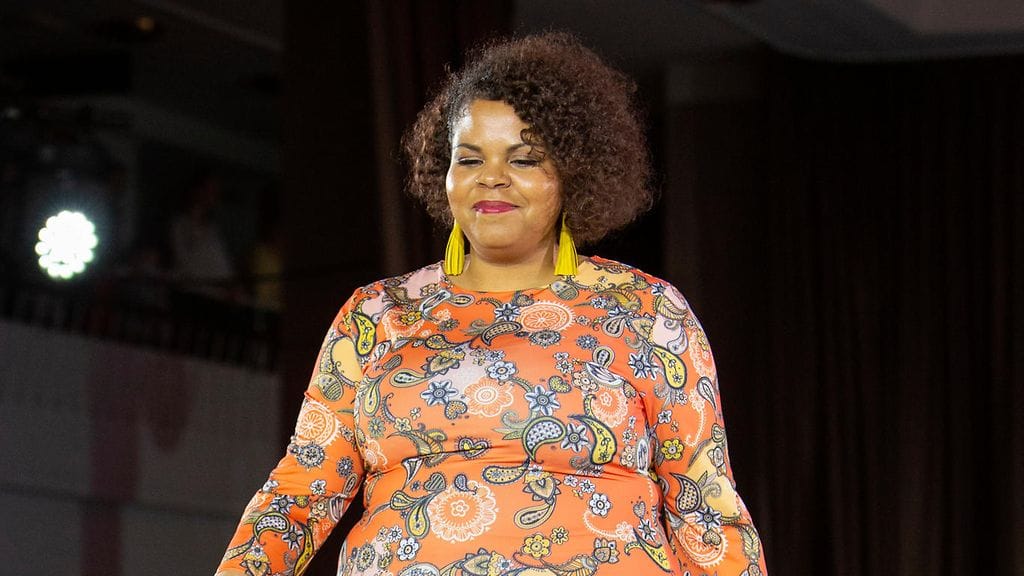 Fatim Diarra Mannerheimin Lastensuojelu Liiton Muotinäytöksessä keväällä 2019.