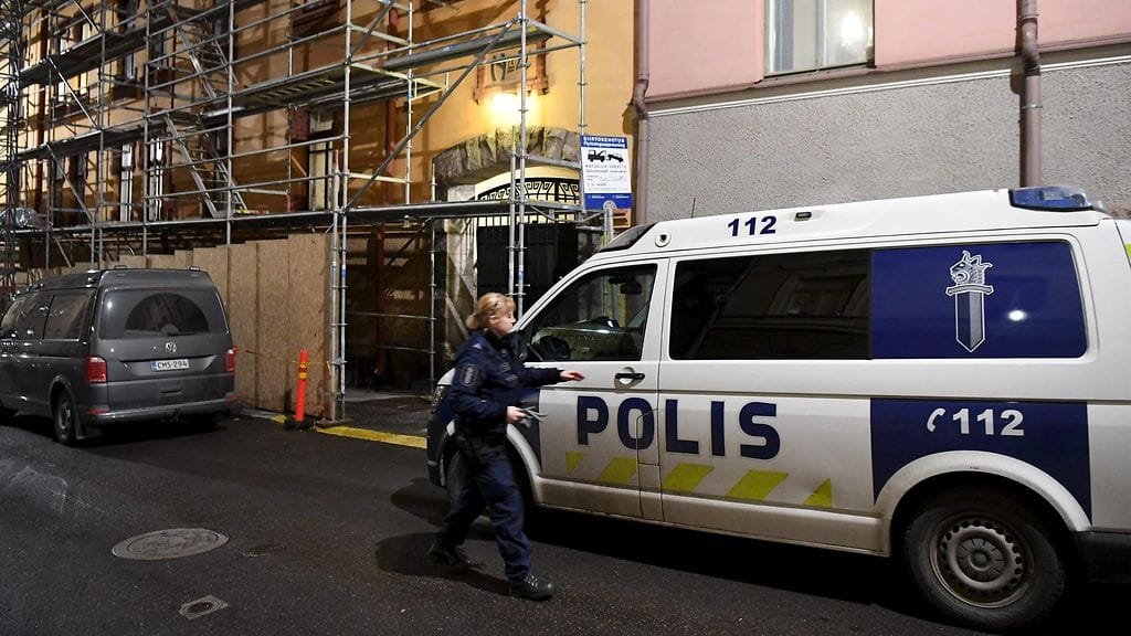 Yksi ihminen kuoli asuntopalossa perjantaina Helsingin Kruununhaassa.