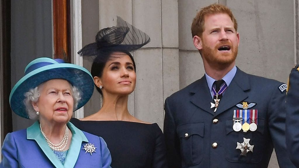 kuningatar Elisabet herttuatar Meghan prinssi Harry