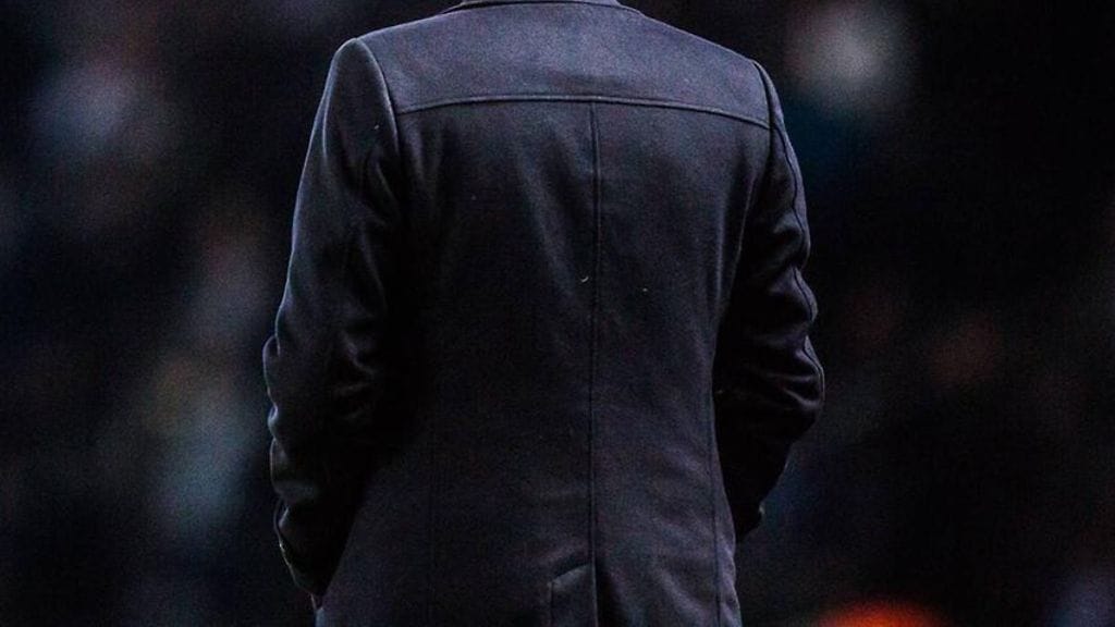 Valmentajan juhlinta karkasi lapasesta. Kuvituskuva.