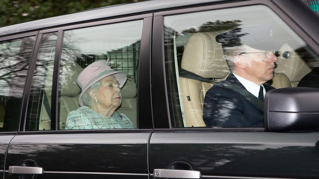 kuningatar Elisabet (2)