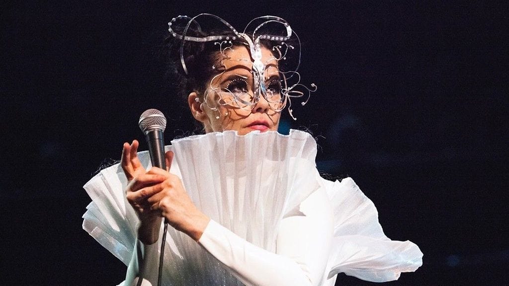 Björk esiintyy Hartwall Arenalla 6. heinäkuuta 2020.