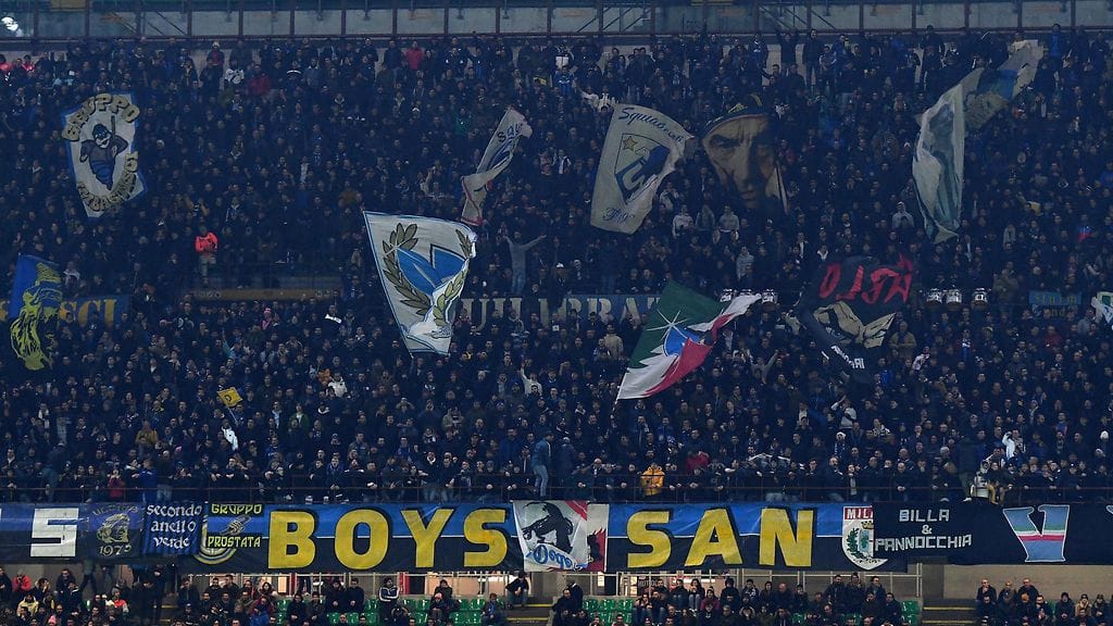 Milanon San Sirolla ei nähdä torstaina kannattajia.