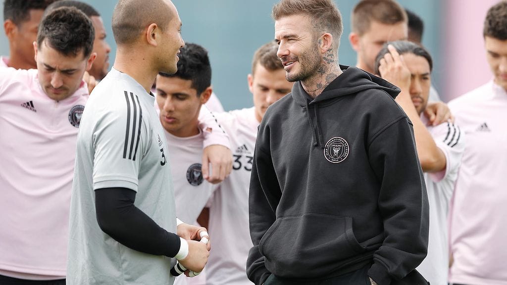 David Beckham kävi juttelemassa Inter-Miamin pelaajille.