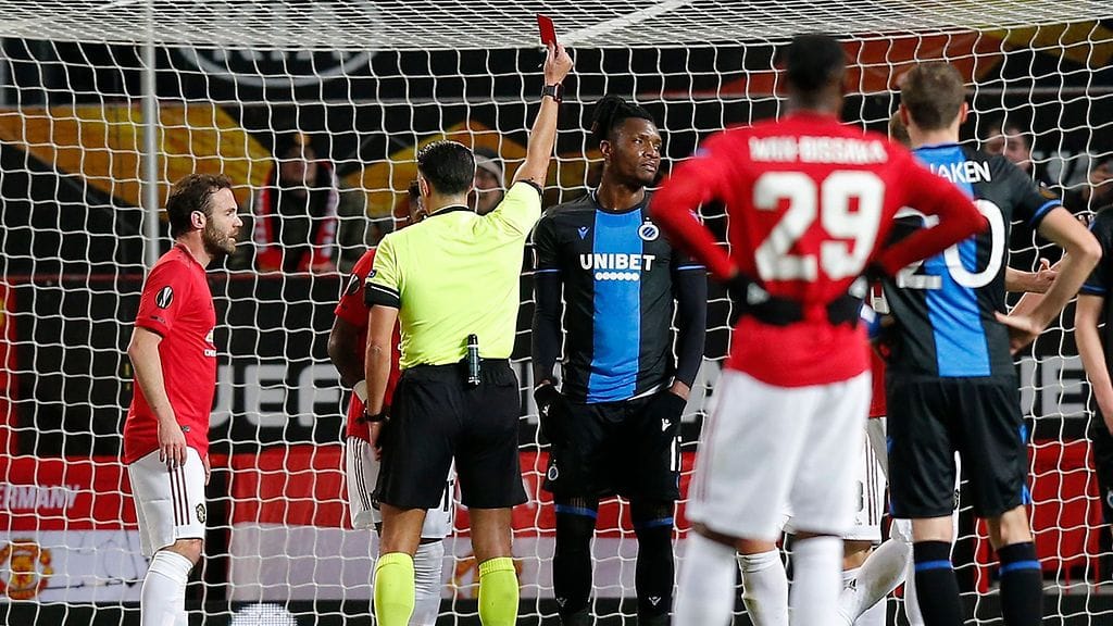 Simon Deli näki punaista.