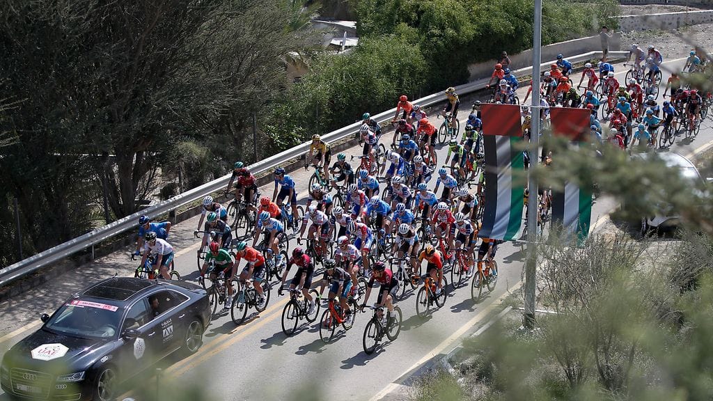 Maantiepyöräilyn World Tour -sarjan kilpailu UAE Tour on keskeytetty.