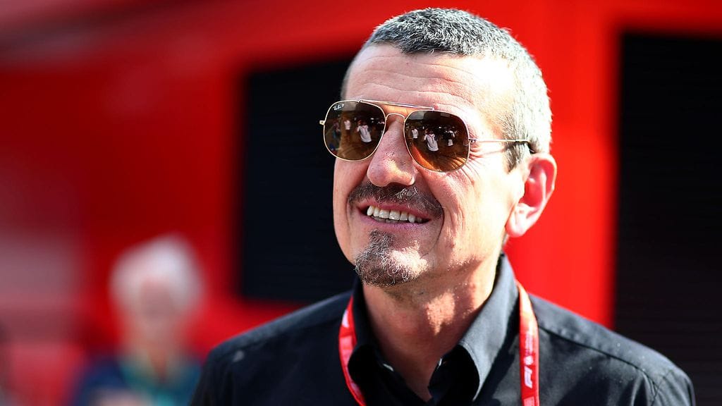 Haas-pomo Günther Steiner sanoo olevansa rohkeasti oma itsensä. KUVA: All Over Press.