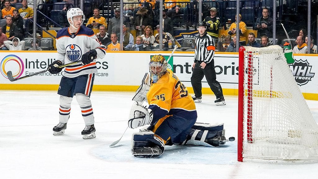 Pekka Rinne joutui antautumaan kahdeksan kertaa Edmonton Oilersin käsittelyssä.