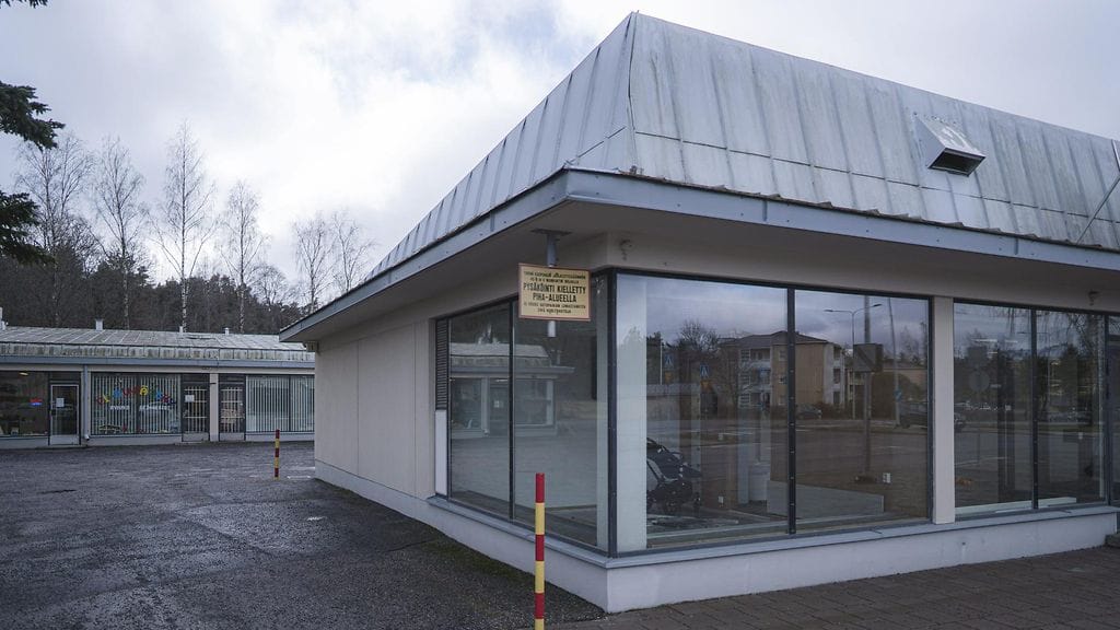 Turkulaisen kotisaattohoitoa tarjoavan yrityksen osaomistajia epäillään vakavista rikoksista. Kotisairaala Luotsin tilat Turussa Kivikartiontiellä sijaitsivat nykyisellään tyhjillään olevissa liiketiloissa.