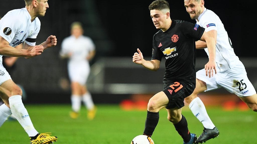 David James maalasi pitkästä aikaa.