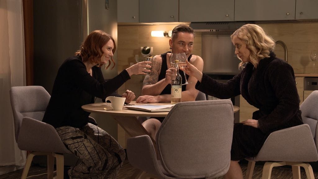 3749 01 camilla elina aki