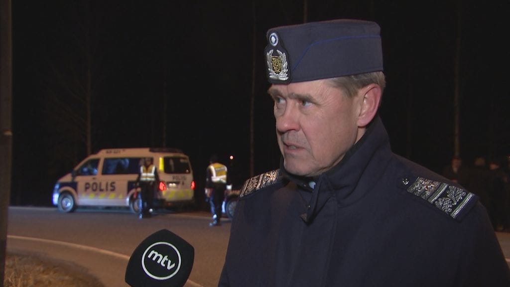 UUSIMAA-SULKU-YO_0055_frame_4692