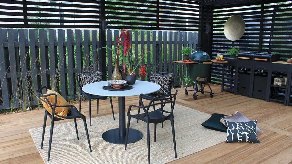 Kotoisa3_10_12_-pergola