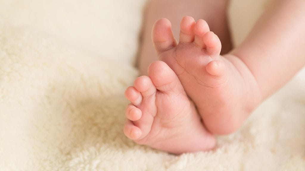 Italialainen puolivuotias Leonardo parantui koronaviruksesta ja pääsi kotiin.