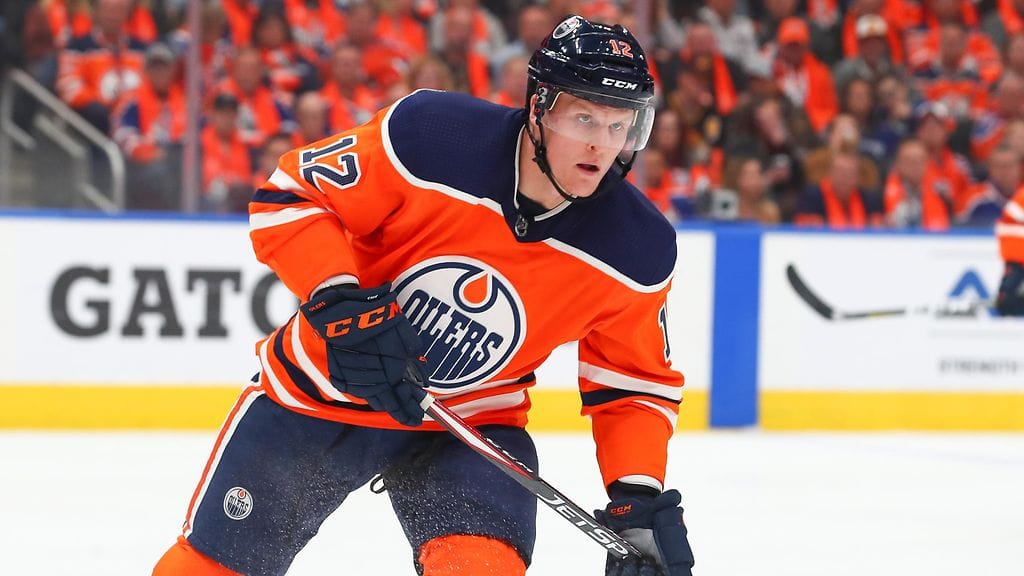 Colby Cave edustaa NHL:ssä Edmonton Oilersia.
