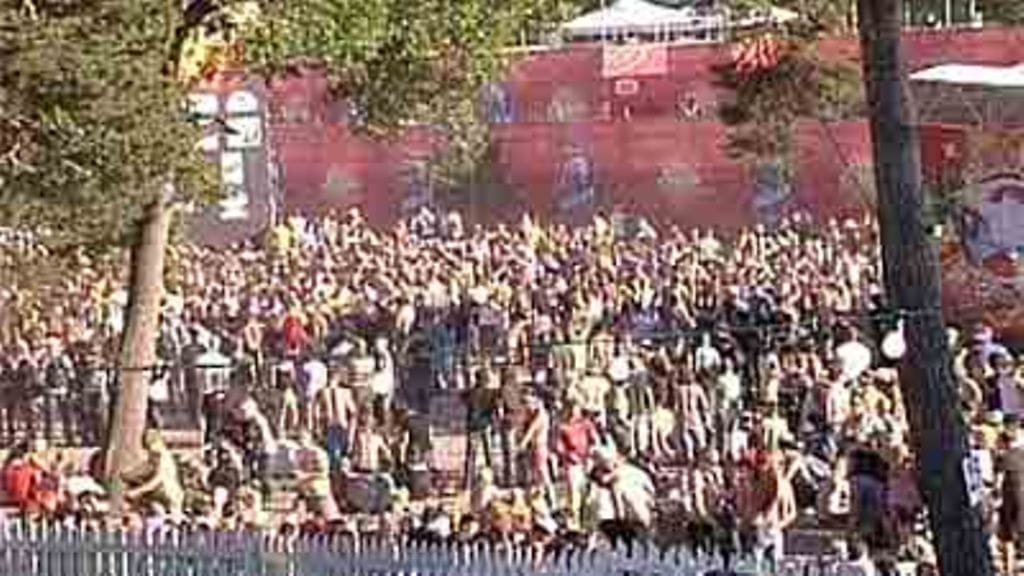 Ihmisiä Raumanmeren festivaaleilla, kuva: MTV3