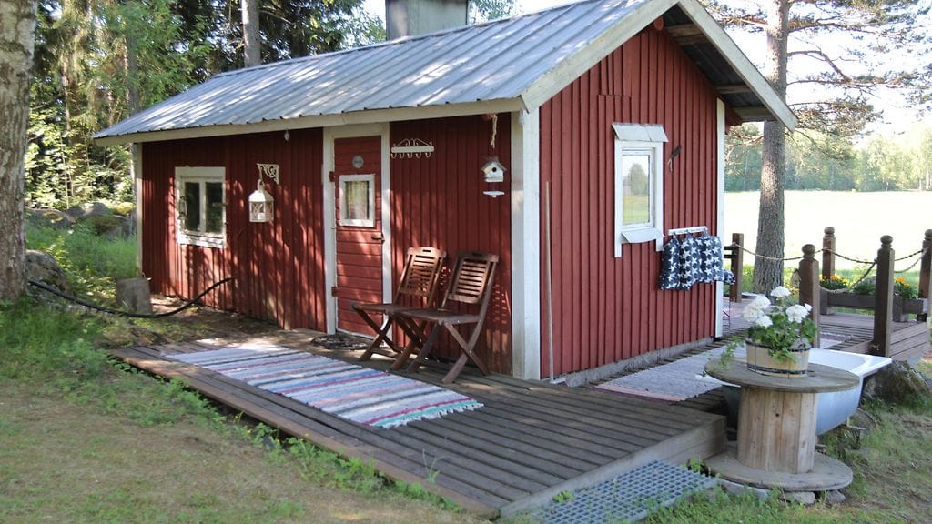 SKK6_Eps1_Somerniemi_sauna_Kuvaaja_Emmi_Heijari