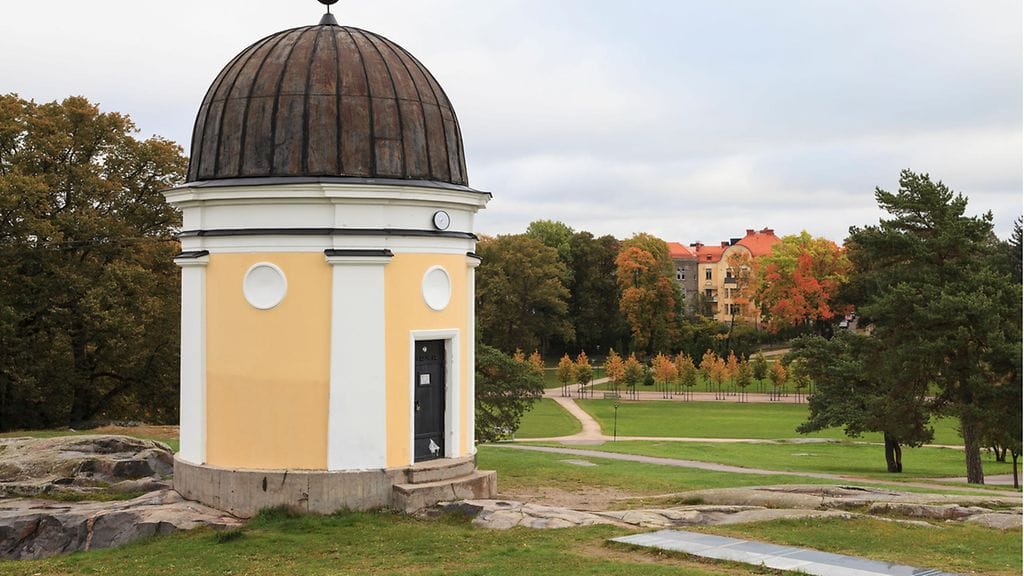 Puukotus tapahtui vapunpäivän jälkeisenä yönä Kaivopuistossa.