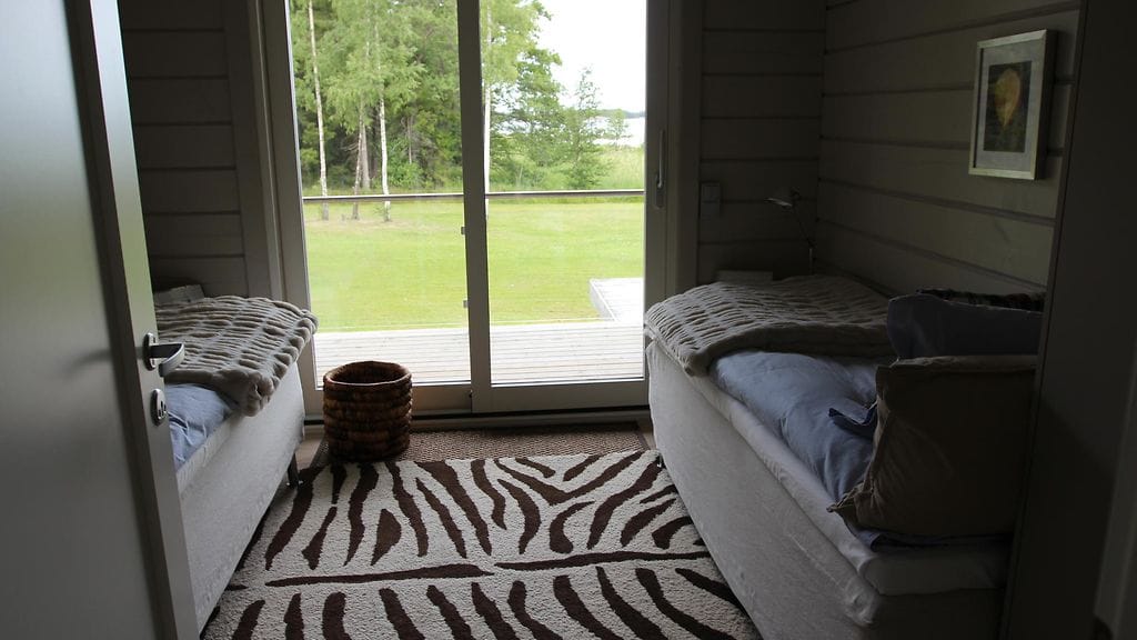 SKK6_Eps2_Högsåra_Makuuhuone2_Kuvaaja_Emmi_Heijari