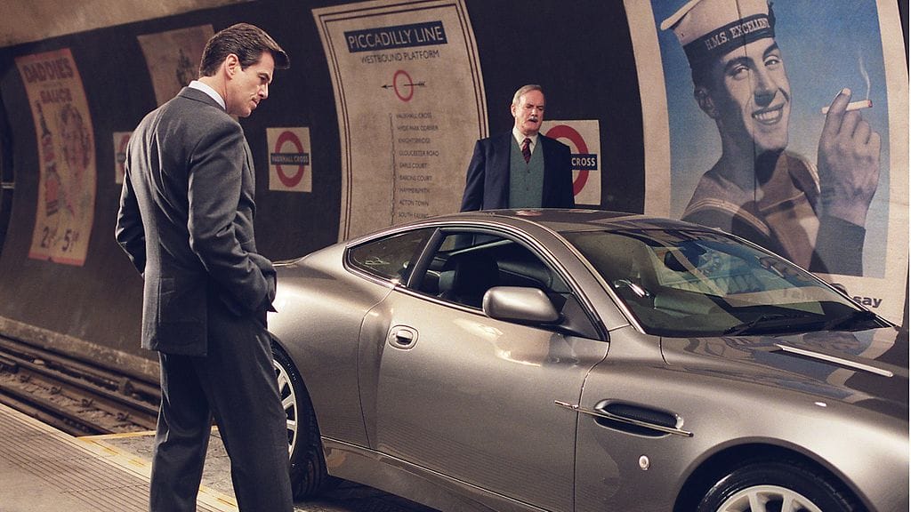 pierce brosnan james bond aston martin (1)
