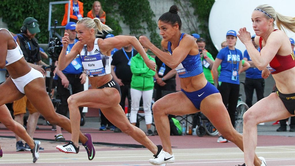 Annimari Korte ja Nooralotta Neziri vauhdissa Paavo Nurmi Gamesissa kesällä 2019.