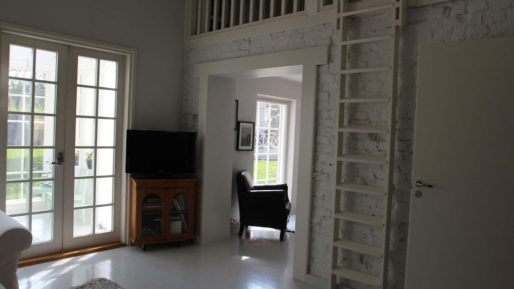 SKK6_Eps4_Hanko_Portaat_parvelle_Kuvaaja_Emmi_Heijari