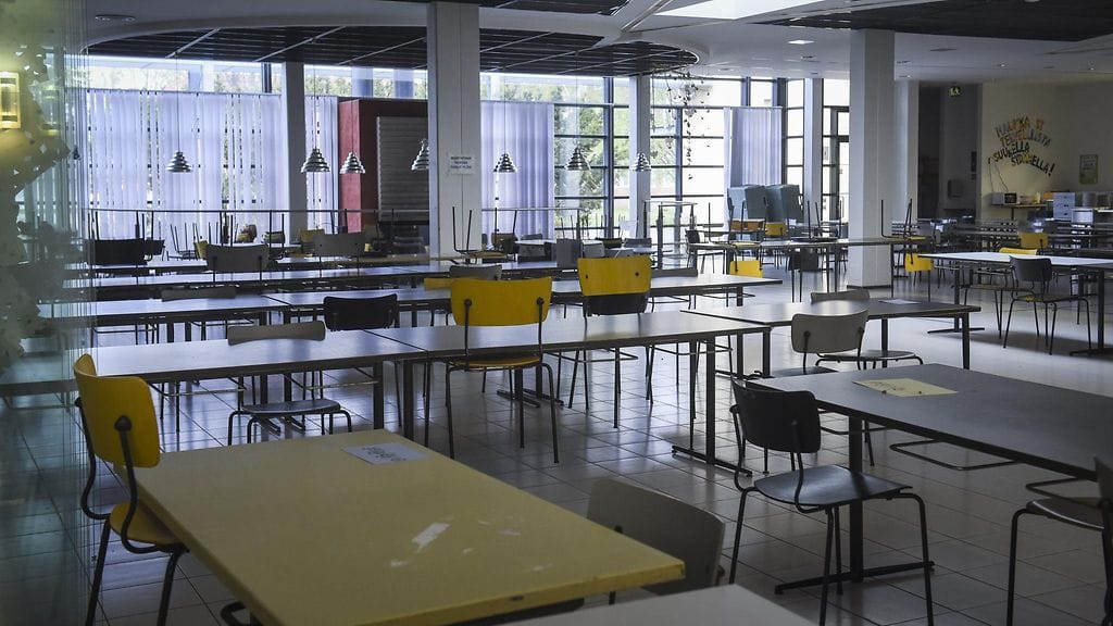 Kasvistäytteellä olevia tortilloja ja salaattia tarjoiltiin keskiviikkona kaikissa Mikkelin ala- ja yläkouluissa sekä lukiossa.