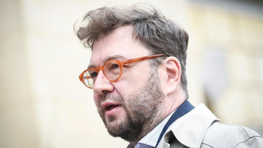 SDP:n kansanedustaja Harakka kertoo olevansa huolestunut, että luotottajat ja investoijat joutuvat epäilemään hallituksen finanssipolitiikkaa.