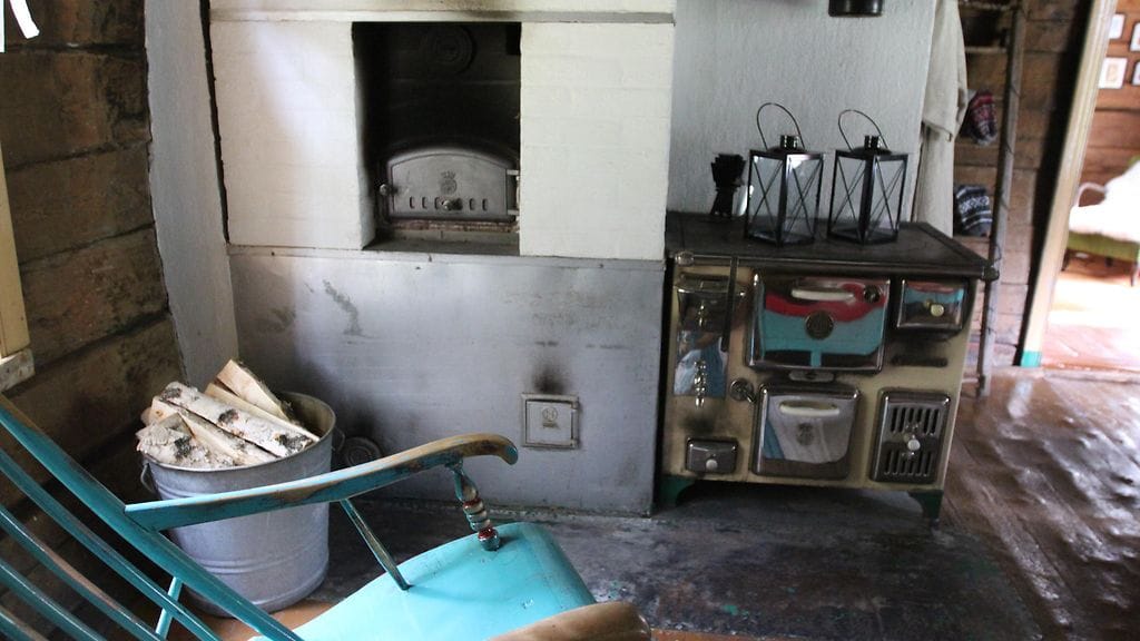 SKK6_Eps6_Laukaa_Leivinuunit_tupa_Kuvaaja_Emmi_Heijari