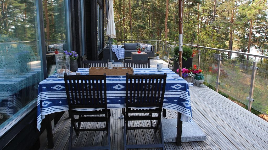 SKK6_Eps7_Hamina_Terassi_1_Kuvaaja_Emmi_Heijari