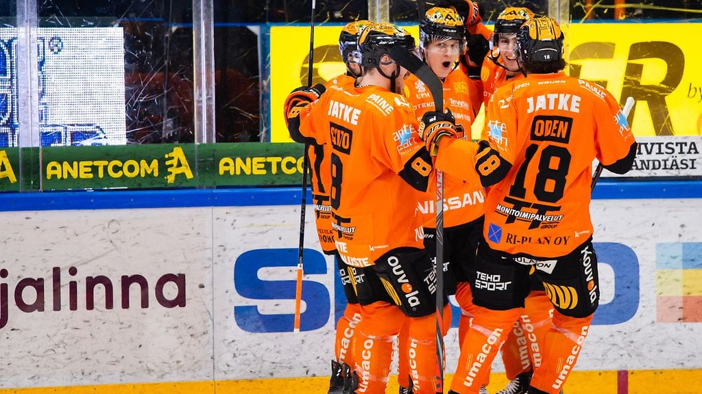 KooKoo onnistui päättyneellä kaudella niin kaukalossa kuin toimistollakin.