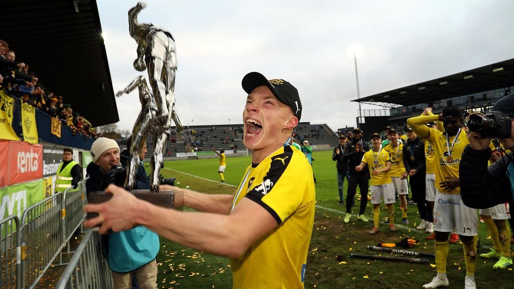 Ilmari Niskanen nosteli viime vuonna Veikkausliigan mestaruuspystiä.