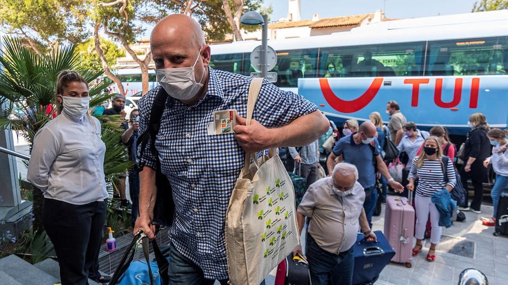 AOP turisteja Mallorcalla1