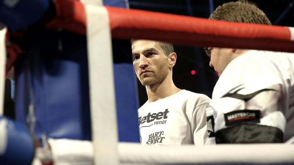 Edis Tatli nähtäneen kehässä loppuvuodesta.